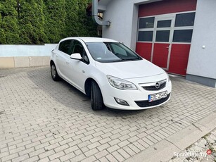 Opel Astra J 1,7 CDTI 2010r