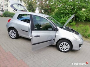 Sprzedam RENO CLIO 2006 1.2 BENZ KLMATYZACJĄ