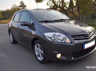 Toyota Auris 1.33 VVT-i Active 2013