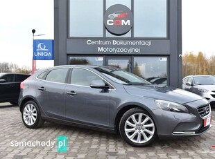 Volvo V40 II