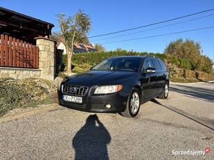 Volvo V70 2.0 benzyna SUMMUM, model 2011