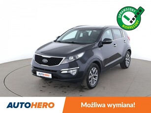 Kia Sportage III 4x4, navi, klima auto, hak, grzane fotele tył i przód, kamera i czuj