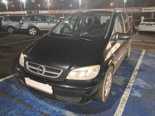 Opel Zafira 2004 1.6 16V 297605km Samochody Rodzinne