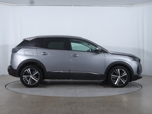 Peugeot 3008 2021 1.2 PureTech 68016km SUV