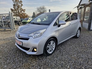 Toyota Verso OPŁACONY 1.4 D-4D KLIMA SZKLANY DACH !!!