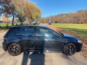 Volkswagen Golf VII wersja R automat DSG manetki F1 skóry bi-xenon F-VAT 23 %