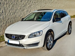 Volvo V60 I Biała Perła