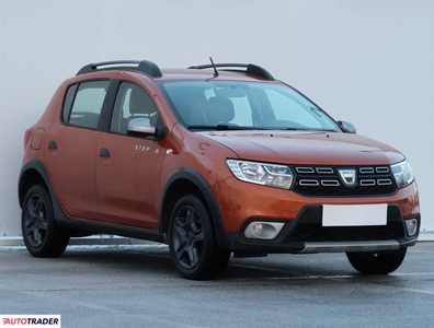 Dacia Sandero 0.9 88 KM 2017r. (Piaseczno)