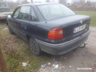 Opel astra 1.6 z gazem 8v brak opłat cena 1600.