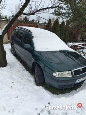 Skoda octawia 1.6 z gazem uszkodzony cena 1350zl