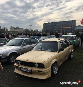 BMW E30 325i