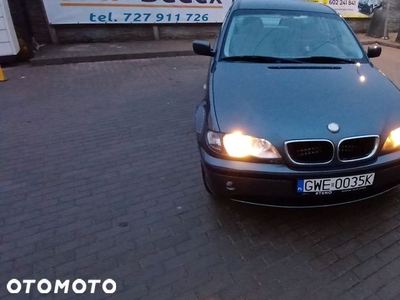 BMW Seria 3 318i