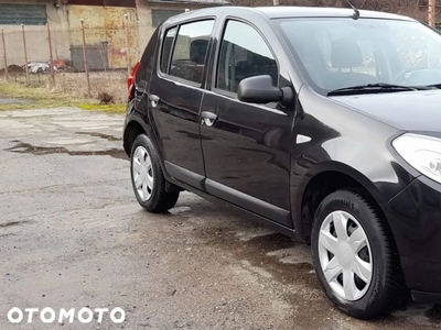 Dacia Sandero 1.2 16V 75 Celebration