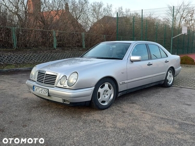 Mercedes-Benz Klasa E 250 TD Avantgarde