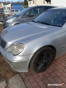 Mercedes W203