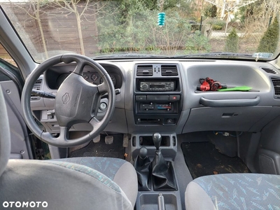 Nissan Terrano II 2.4 SE