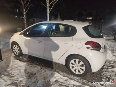 Peugeot 208 benzyna