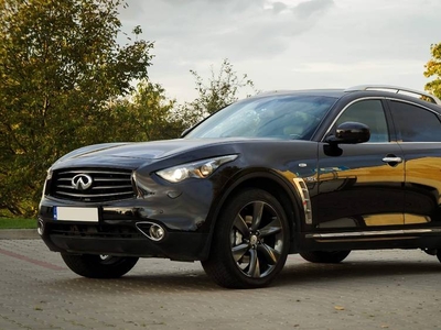 Piękne Infiniti QX 70 S Zamiana