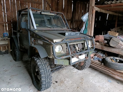 Suzuki Samurai