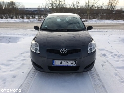 Toyota Auris 1.33 VVT-i Terra