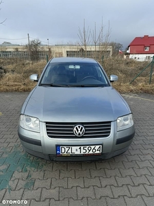 Volkswagen Passat 1.6 Basis