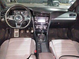 Volkswagen Golf 2015 2.0 TDI R