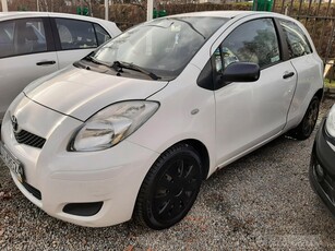 TOYOTA YARIS 3drzwi-Klimatyzacja-6bieg