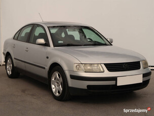 VW Passat 1.6