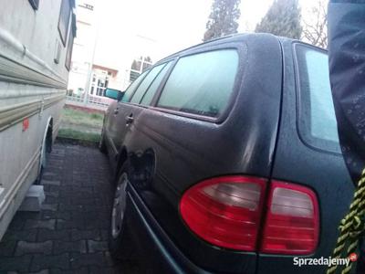 Sprzedam mercedesw 210, Lpg, Automat