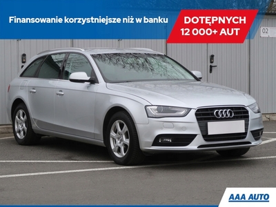 Audi A4 B8 Avant Facelifting 2.0 TDI 143KM 2012