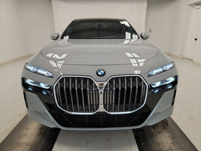 BMW 740