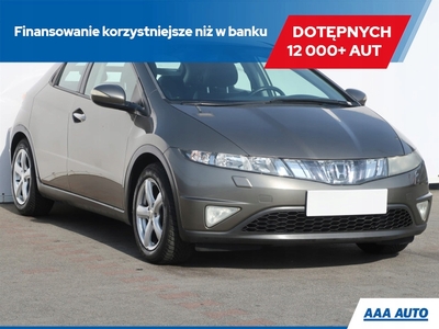 Honda Civic VIII Hatchback 3d 1.8 i-VTEC 140KM 2008