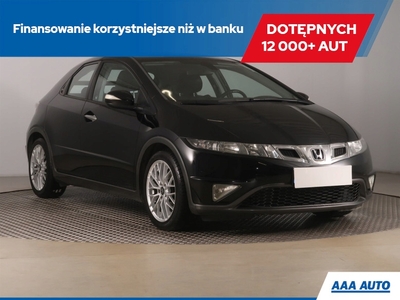 Honda Civic VIII Hatchback 3d 1.8 i-VTEC 140KM 2009