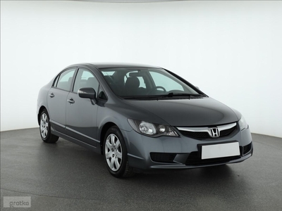 Honda Civic VIII , Salon Polska, Klimatronic, Podgrzewane siedzienia