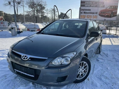 Hyundai i30 I CW Facelifting 1.4 DOHC 109KM 2011