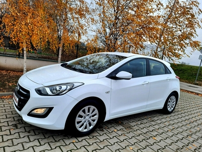 Hyundai i30 II Hatchback 5d 1.6 CRDi 110KM 2015