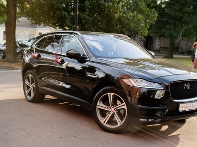 Jaguar F-Pace SUV 3.0 TDV6 300KM 2016