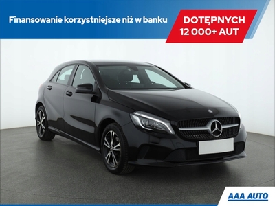 Mercedes Klasa A W176 Hatchback 5d Facelifting 180 122KM 2017