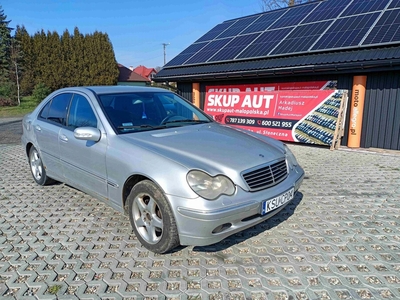 Mercedes Klasa C W203 Sedan W203 1.8 129KM 2002