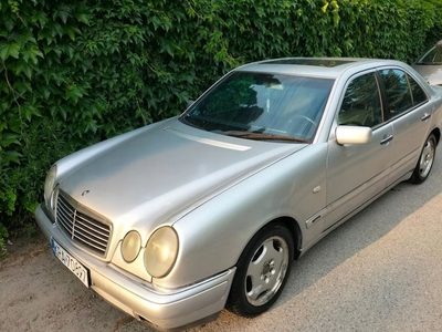 Mercedes Klasa E W210 2000