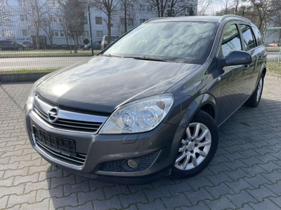 Opel Astra H Kombi 1.6 ECOTEC 115KM 2009