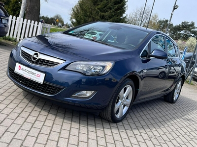 Opel Astra J Hatchback 5d 1.4 Turbo ECOTEC 140KM 2010