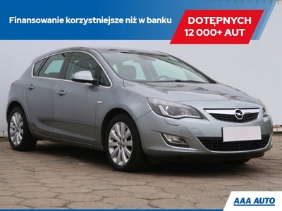 Opel Astra J Hatchback 5d 1.4 Turbo ECOTEC 140KM 2011