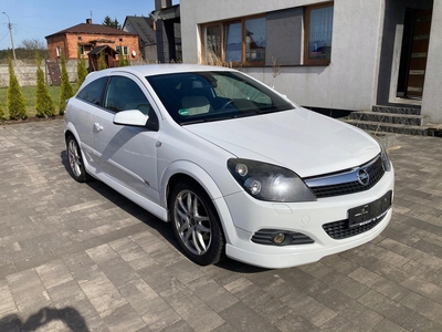 Opel Astra J Hatchback 5d 1.6 Turbo ECOTEC 180KM 2009