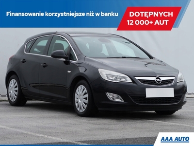 Opel Astra J Hatchback 5d 1.7 CDTI ECOTEC 110KM 2010