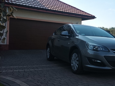 Opel Astra J Salon Poska 1,4 140 ps BEZWYPADKOWY Fabryczne LPG