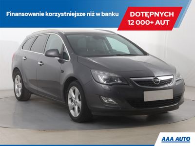 Opel Astra J Sports Tourer 1.4 Turbo ECOTEC 140KM 2010