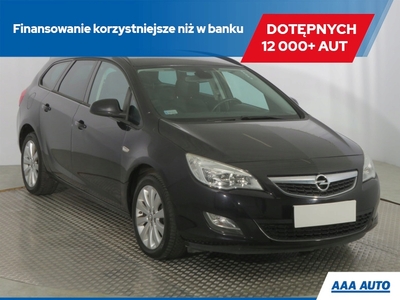 Opel Astra J Sports Tourer 1.4 Turbo ECOTEC 140KM 2011