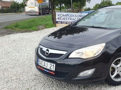 Opel Astra J Sports Tourer 1.4 Turbo ECOTEC 140KM 2012