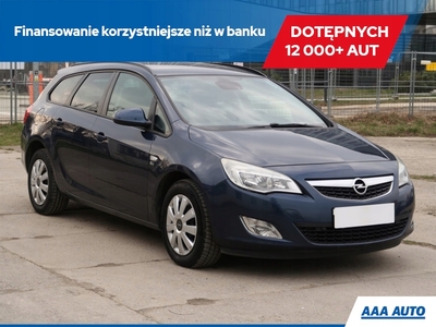 Opel Astra J Sports Tourer 1.7 CDTI ECOTEC 110KM 2012